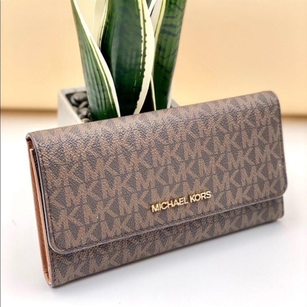 Michael Kors Jet Set Trifold Wallet